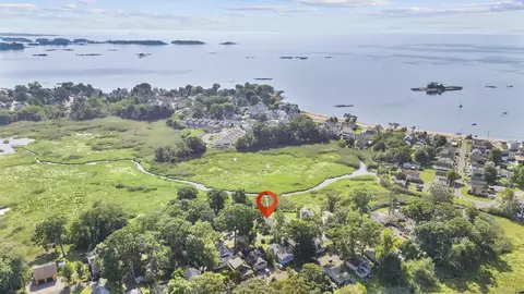 13 Bishop Rd, Branford, CT 06405