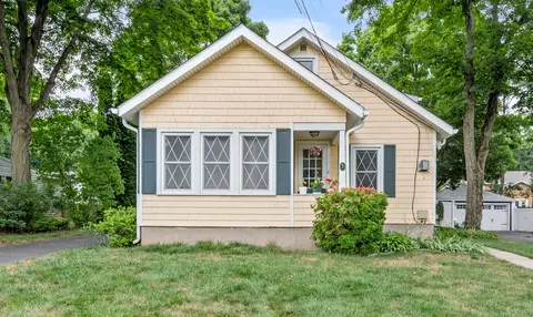 5 Bailey Ave, Wallingford, CT 06492