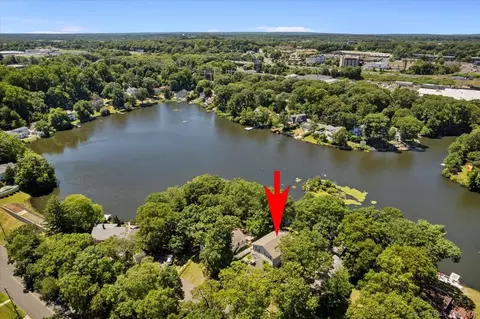 819 W Main St, West Haven, CT 06516