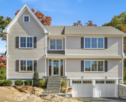 86 Mary Ln, Riverside, CT 06878