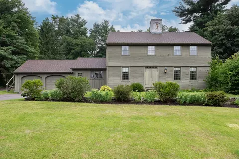 23 Farmcliff Dr, Glastonbury, CT 06033