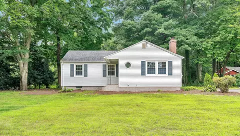 75 Pilgrim Dr, Windsor, CT 06095