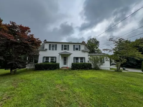 78 Jerome Rd, Montville, CT 06382