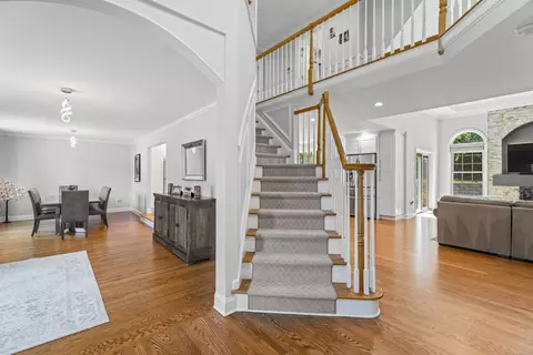 3 Fawn Meadow Ln, North Branford, CT 06471