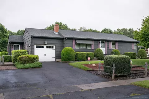 18 Dickman Rd, Plainville, CT 06062