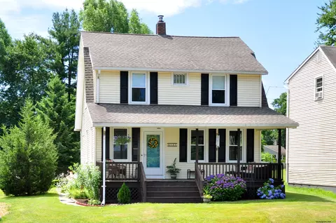 137 Rood Ave, Windsor, CT 06095