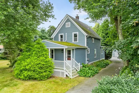 6 Pilgrim Rd, Waterford, CT 06375