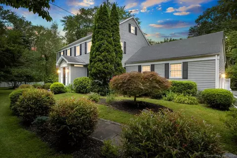 68 Merwins Ln, Fairfield, CT 06824