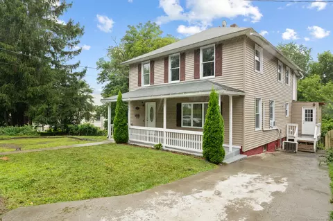 141 Elizabeth St, Norwich, CT 06360