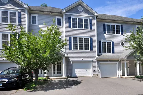 8 Partridge Ln #8, Farmington, CT 06032