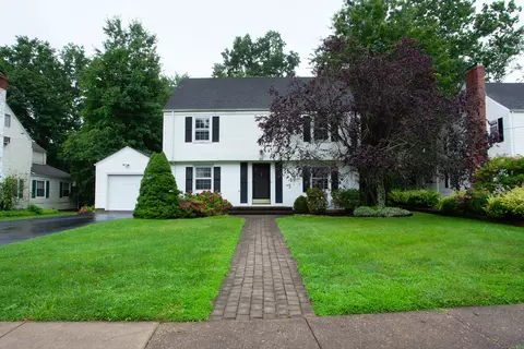 55 Craigmoor Rd, West Hartford, CT 06107