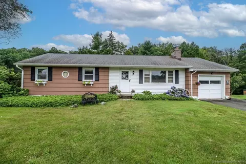 11 Dana Rd, Danbury, CT 06811