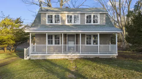 171 Glenwood Rd, Clinton, CT 06413