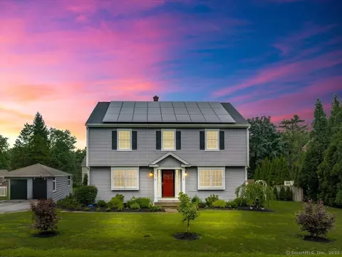 35 Waverly Ter, Shelton, CT 06484