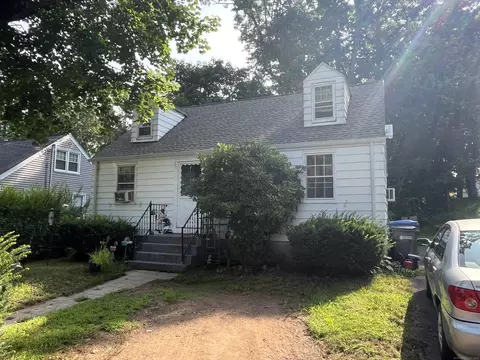 117 Lenox St, Manchester, CT 06040