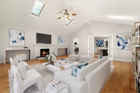 48 Mcintosh Rd, Stamford, CT 06903