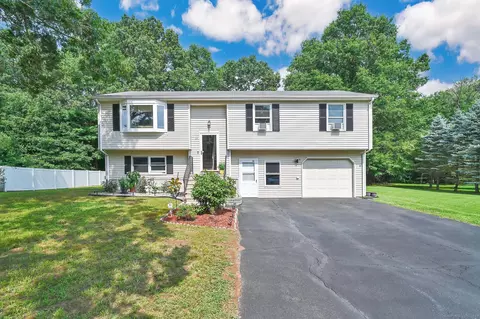 84 Copper Beech Way, East Hartford, CT 06118