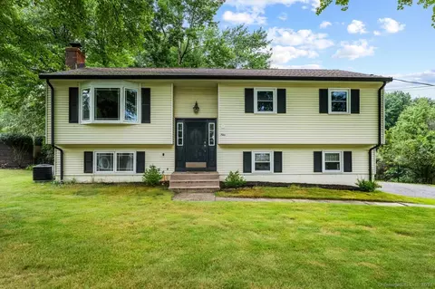 9 Carriage Dr, Plymouth, CT 06786