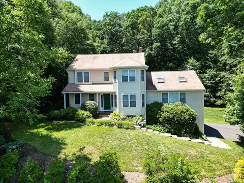 25 Mountain Briar, Burlington, CT 06013