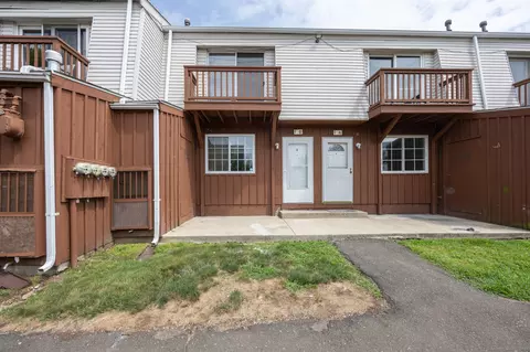 330 Short Beach Rd #I6, East Haven, CT 06512