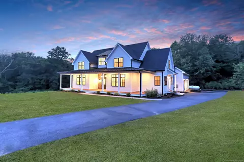 18 Morning Glory Dr, Orange, CT 06477