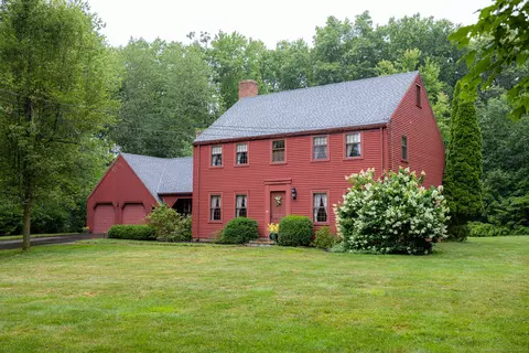 61 Glenn Dr, Southington, CT 06489