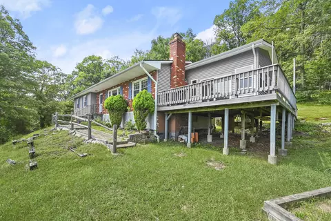 17 Hillside Dr, New Fairfield, CT 06812