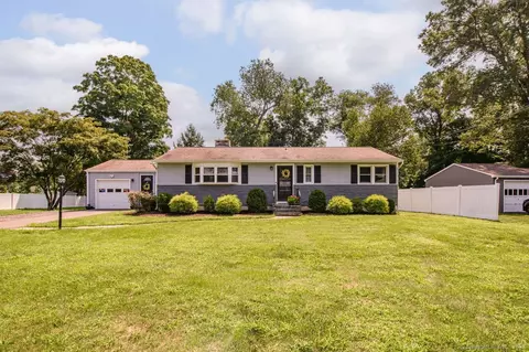 107 Bradford Dr, Cheshire, CT 06410
