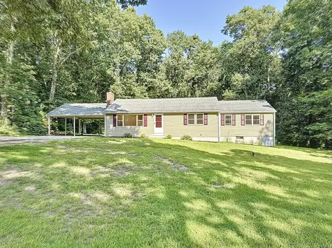 40 Park Rd, Colchester, CT 06415