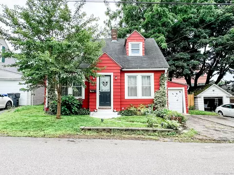 9 Potter St, Killingly, CT 06239