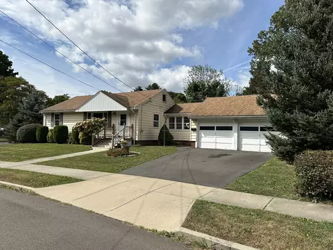 158 Blue Hills Ave, Hamden, CT 06514