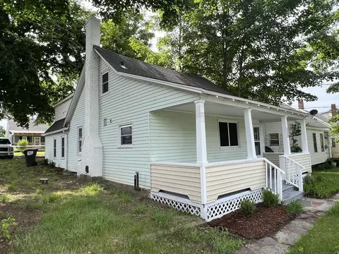 355 Kennedy Dr, Putnam, CT 06260