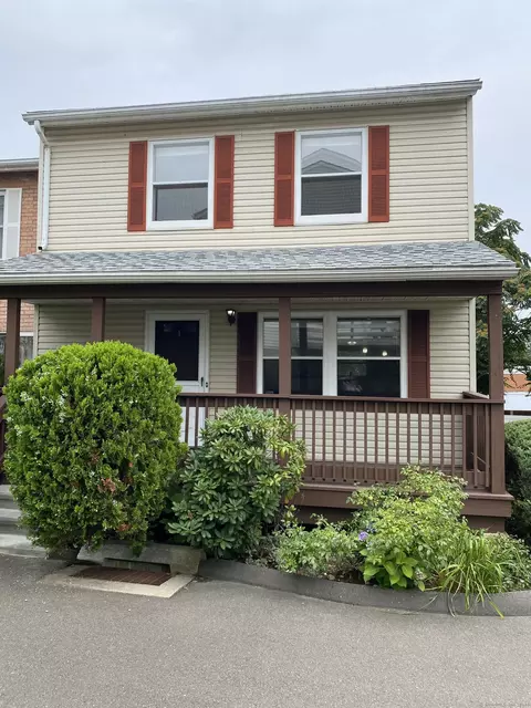1111 Hope St #1, Stamford, CT 06907
