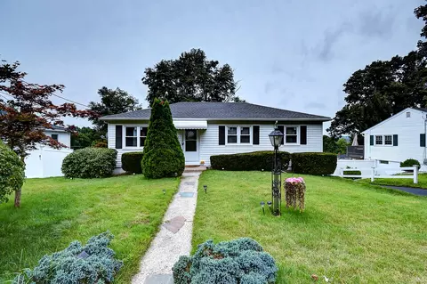 45 Albion St, Naugatuck, CT 06770