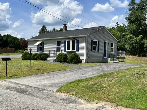 12 Sunset Ave, Putnam, CT 06260