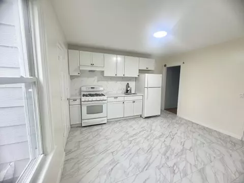 122 Bassick Ave, Bridgeport, CT 06605