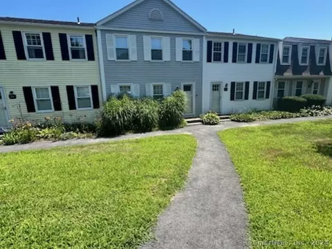 9 Lakeside Dr # M, Ledyard, CT 06339