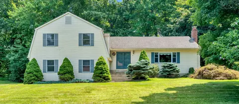 41 Settlers Knl, Newington, CT 06111