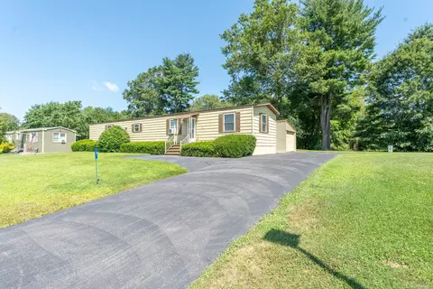 7 Highland Dr, Quinebaug, CT 06262