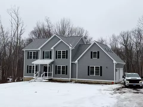 30 Oaklawn Dr, Barkhamsted, CT 06063