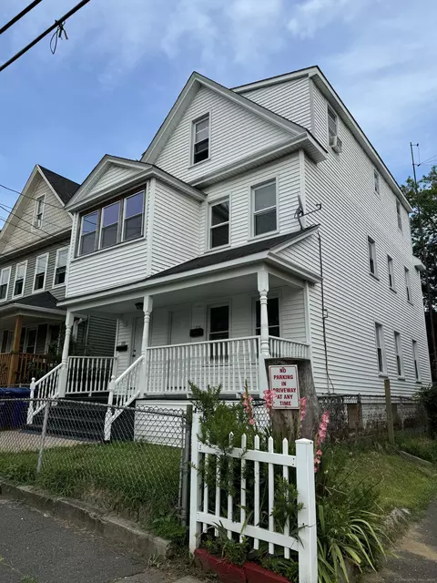 109 Park Ter, Bridgeport, CT 06604