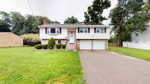 37 Simmons Rd, East Hartford, CT 06118