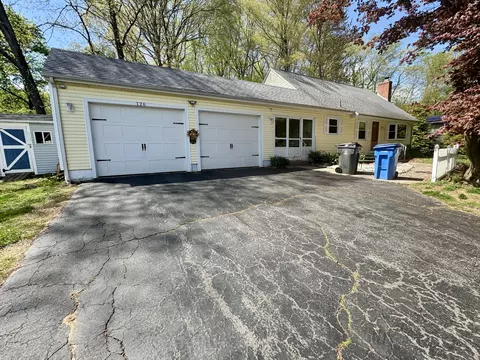126 Glendale Dr, Bristol, CT 06010