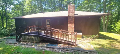 424 Bayberry Dr, Thomaston, CT 06787