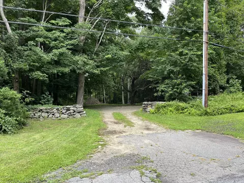 15 Green Hill Rd, Bethlehem, CT 06751