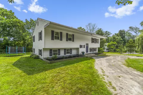 69 Westwood Ln, Litchfield, CT 06759