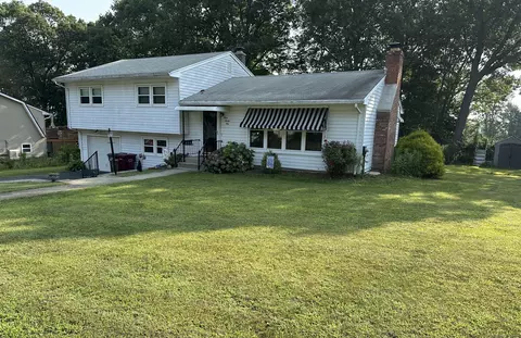 321 Evening Star Dr, Naugatuck, CT 06770