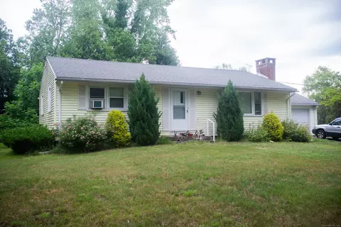 1390 River Blvd, Suffield, CT 06078