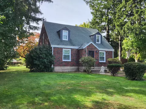 33 Jerome Ave, Meriden, CT 06450
