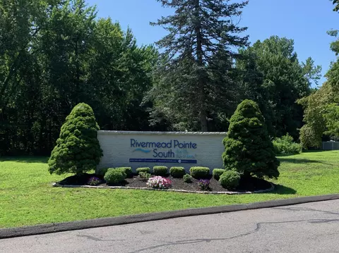 19 Rivermead Blvd, East Hartford, CT 06118